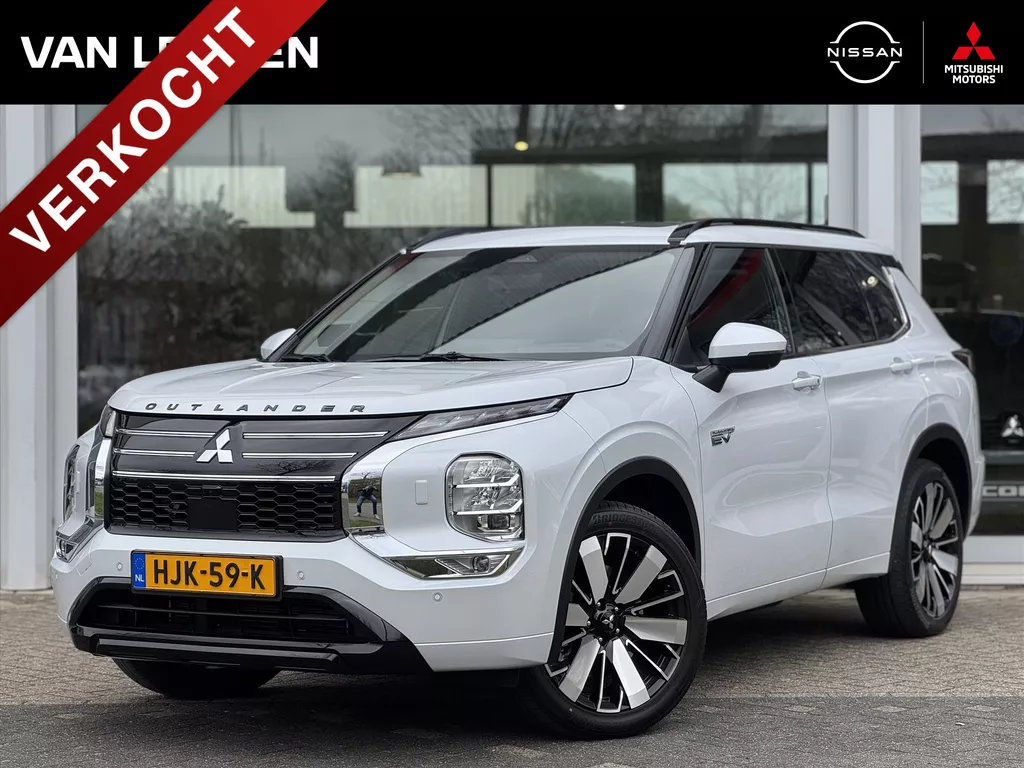 MITSUBISHI Outlander 2.4 PHEV Instyle | Leder | Panoramadak | App Connect | Head Up | 360-Camera | Keyless